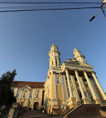 На вихідних у центрі Ужгорода обмежать рух авто