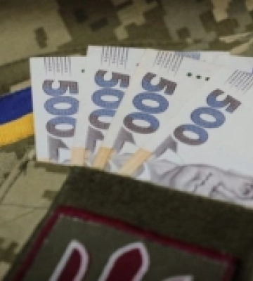 Як військовим та ветеранам із Рівненщини отримати виплати до Дня Незалежності