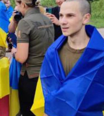 На Волинь повертається звільнений з полону воїн Денис Пшава