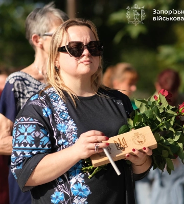 Дня Незалежності України: у Запоріжжі вшанували полеглих Захисників та Захисниць