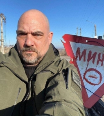 Російський пропагандист скаржиться, що в нього в очах завелися амеби, через якість води у Донецьку: при цьому звинувачує в усьому «бандерівців»