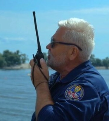 У Черкасах відпрацювали сценарій авіакатастрофи: рятувальники діяли в небі, на землі та у воді. ВIДЕО