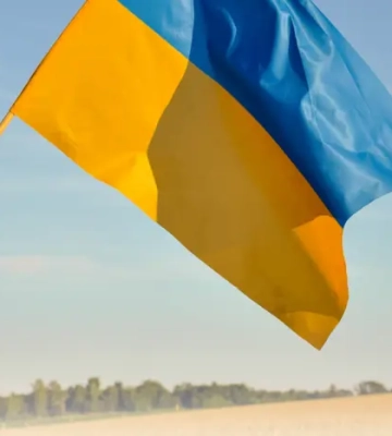 День державного прапора України: яскраві листівки, історія свята, привітання у прозі та віршах