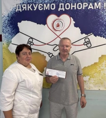 Здавали кров понад 60 разів: жителі Рівненщини стали Почесними донорами України