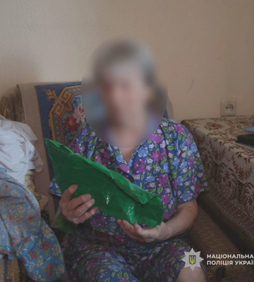 У Харкові затримали групу, яка скоїла розбійний напад на 89-річну матір українського військового — ОГ