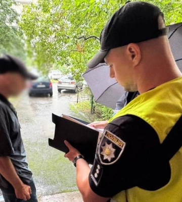 На Оболоні чоловік кинув гранату серед житлових будинків