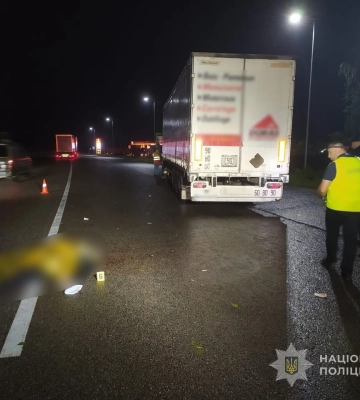 На Роменщині у ДТП із вантажівкою загинув мотоцикліст, пасажирка отримала тяжкі травми