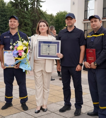Ліквідував наслідки обстрілів та допомагав після повеней в Словенії: черкаський рятувальник отримав відзнаку