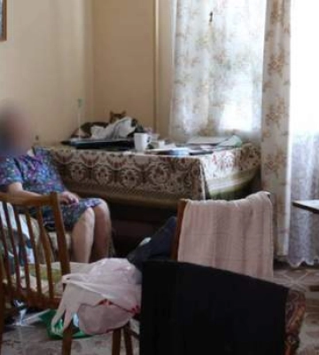 Вымогали деньги с боевых сына: на Харьковщине на мать военного совершили дерзкое нападение
