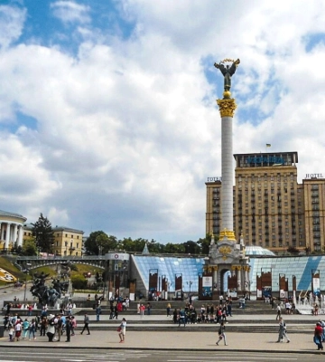В центре Киева 24 августа временно ограничат движение: как будет работать транспорт