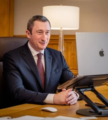 Антикорупційний суд арештував готівку сім’ї колишнього віцепрем’єра Чернишова