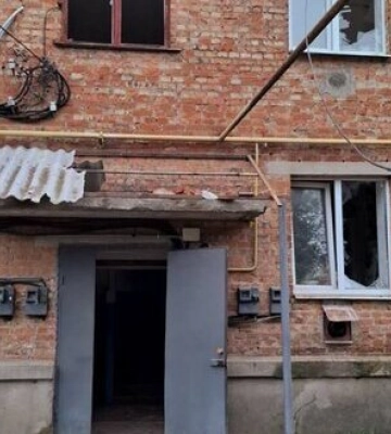 Ворог атакував цивільну інфраструктуру Сумщини: поранено чоловіка, є руйнування. ФОТОрепортаж