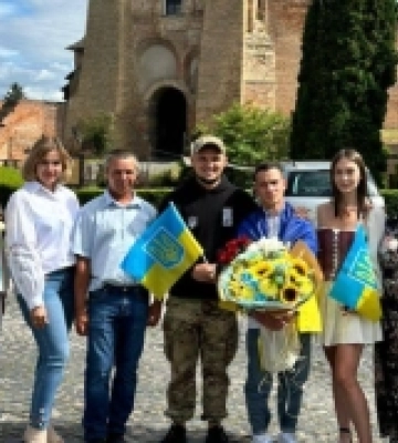 У Луцьку зустріли 24-річного військового, який провів у полоні РФ 3 роки