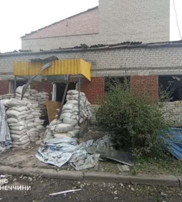 РФ вдарила по пожежній частині у Добропіллі