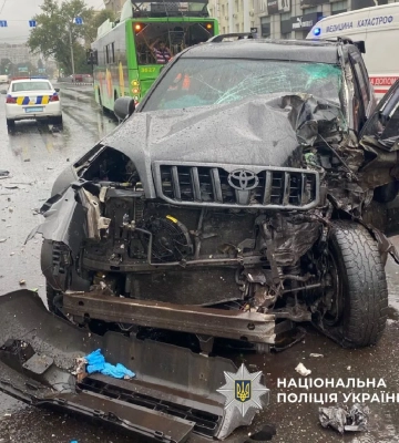 У Харкові затримали п&#039;яного водія, який таранив автобус та тролейбус
