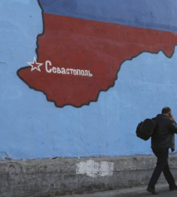 У Севастополі вхід до Стрілецької бухти охороняє патрульний катер окупантів - соцмережі
