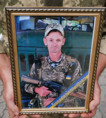 Роменська громада провела в останню путь героя Сергія Хорошавіна
