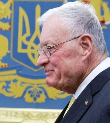 До Києва прибув спецпредставник президента США Келлог