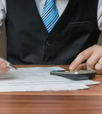 Уряд дозволив звільнити від оподаткування доходу від продажу товарів на суму до 12 прожиткових мінімумів на рік