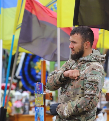 На Личаківському кладовищі у Львові вшанували пам’ять героїв: як минув захід