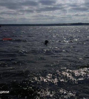 Рятувальники продовжують пошуки зниклого в річці підлітка