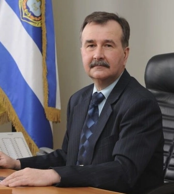 Військовополонені їдуть додому: повернули бійців, журналістів та мера Херсона