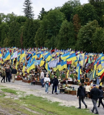 Спільна молитва на Личаківському цвинтарі у День Незалежності