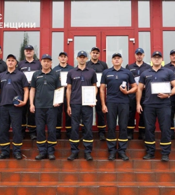 Рівненські рятувальники отримали нагороди та відзнаки з нагоди Дня Незалежності (ФОТО)