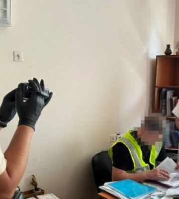СБУ та Нацполіція ліквідували ще одну ухилянтську схему у Києві: на обшуках у фігурантів виявили понад 17 млн грн готівки