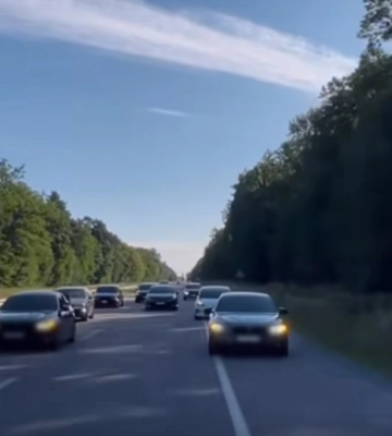 В Ровенской области полиция сорвала незаконные автогонки – видео