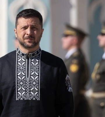 &quot;Владимир в черном, Елена в белом&quot;: супруги Зеленские поразили образами на День Независимости