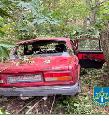На Сумщині ворог дроном атакував цивільний автомобіль: є загиблий та поранені, - прокуратура
