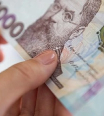 Разову допомогу до Дня незалежності отримають 962 тис. українців, які мають особливі заслуги перед батьківщиною