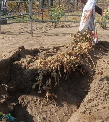 Під Миколаєвом після зливи на цвинтарях провалилися свіжі могили
