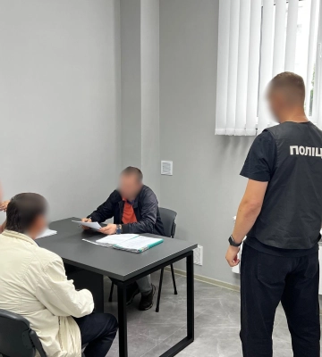 «Мертві душі» на зарплатні - на Житомирщині підозрюють директора та його поплічників