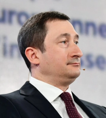 Экс-вице-премьеру Чернышову продлили обязанности Экс-вице-премьеру Чернышову продлили обязанности