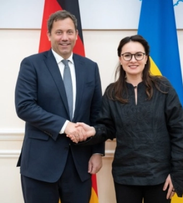 Підтримка бюджету та потреби оборони України: Свириденко провела зустріч з віцеканцлером ФРН