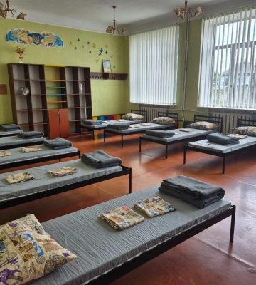 До кінця серпня в Україні облаштують щонайменше 30 тисяч місць для евакуйованих - Свириденко