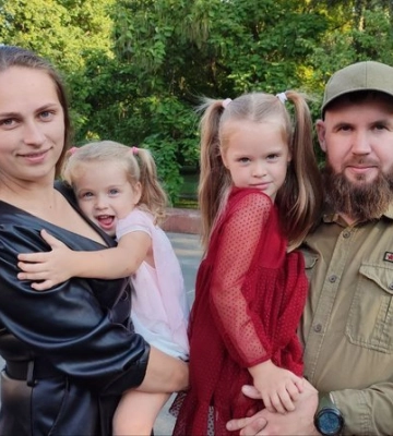 «Вчися жити без мене»: вдова воїна 100 ОМБр поділилась спогадами про загиблого чоловіка