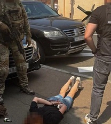 СБУ затримала жінку, яка підозрюється у підготовці терактів у Києві