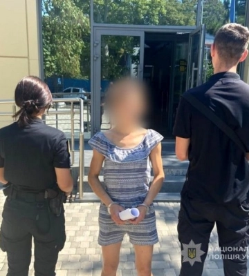 В Одесі затримали 35-річну жінку, яка розповсюджувала особливо небезпечний психотроп