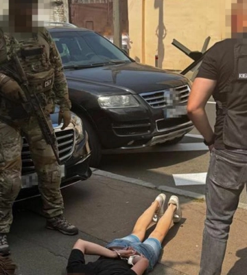 У Києві агентка ФСБ збирала дані про захист адмінбудівель Сил оборони для терактів – СБУ