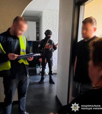 У Києві ліквідовано мережу підпільних гральних закладів: 12 людей отримали підозри