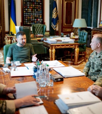 У прикордонні Сумщини й Харківщини ситуацію контролюють ЗСУ - Зеленський провів нараду з військовими
