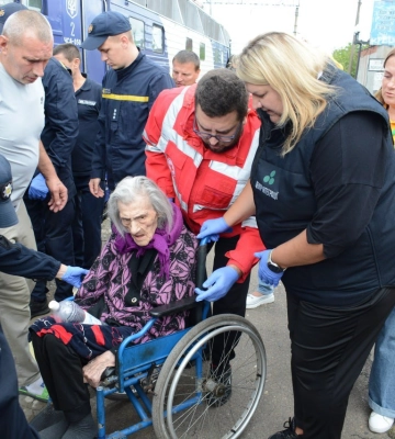 П`ятий за тиждень: на Рівненщину знову прибув потяг з переселенцями, що рятуються від війни (ФОТО)