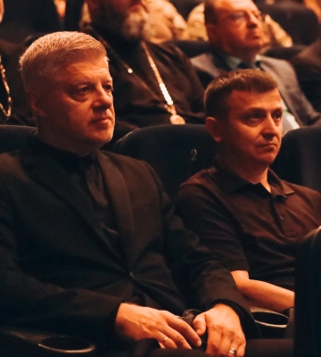 «Щастя — коли дитина забрала ложку і почала сама їсти»: як у Луцьку після жахливої ДТП відновлюється шестирічна Єва