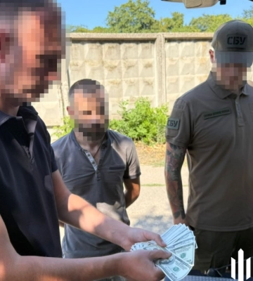 Правоохранитель из Одесской области продавал уклонистам &quot;футбольные туры&quot; за границу - ГБР
