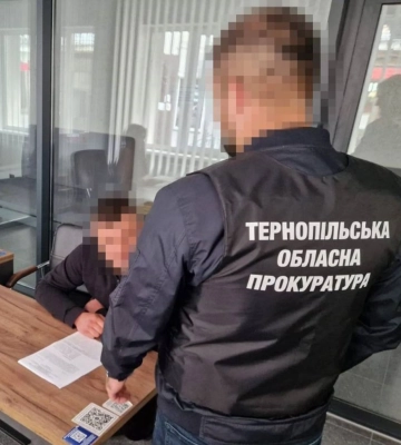 Розкрадання бюджетних коштів на Тернопільщині: 19 посадовців отримали підозри
