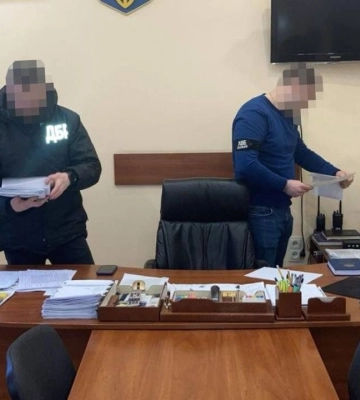 &quot;Заробили десятки мільйонів гривень&quot;: на Одещині викрили схему переправлення чоловіків за кордон