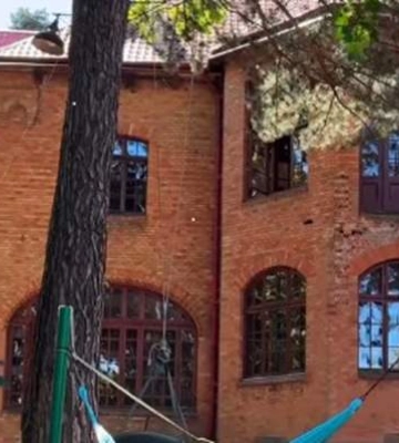 Є унікальна можливість потрапити всередину: який вигляд має одна із найкрасивіших вілл Львова